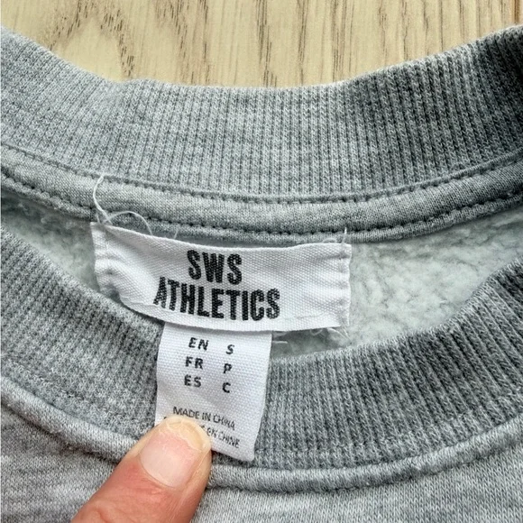 2/$25 SWS Athletics Colorado Bear Graphic Crewneck Sweatshirt Heather Grey Small - Picture 3 of 9